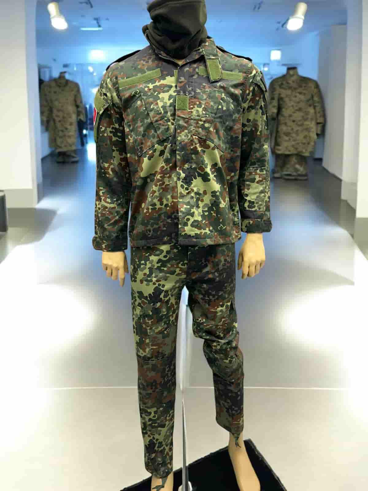 Military Uniforms - Thumbnail 3