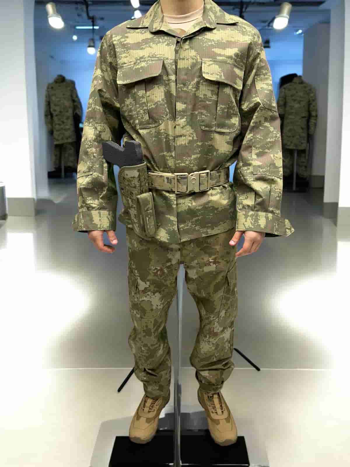 Military Uniforms - Thumbnail 4