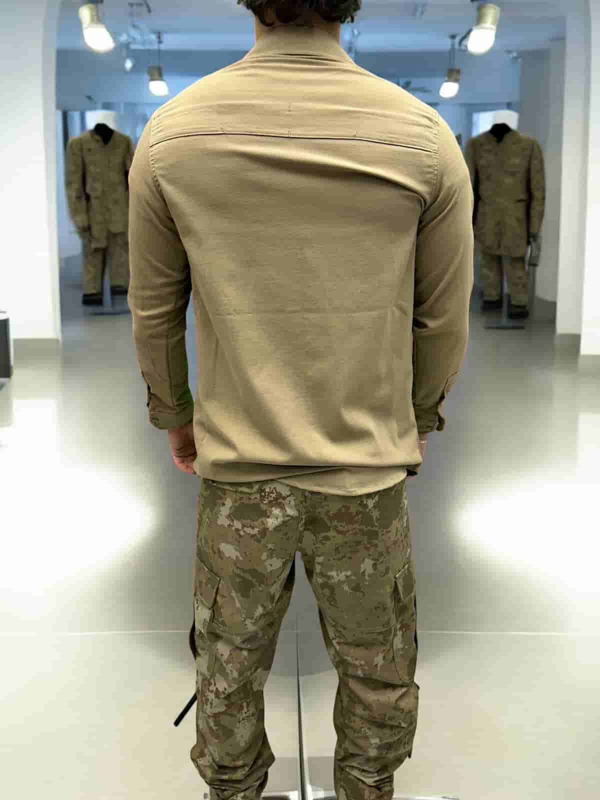 Military Uniforms - Thumbnail 6